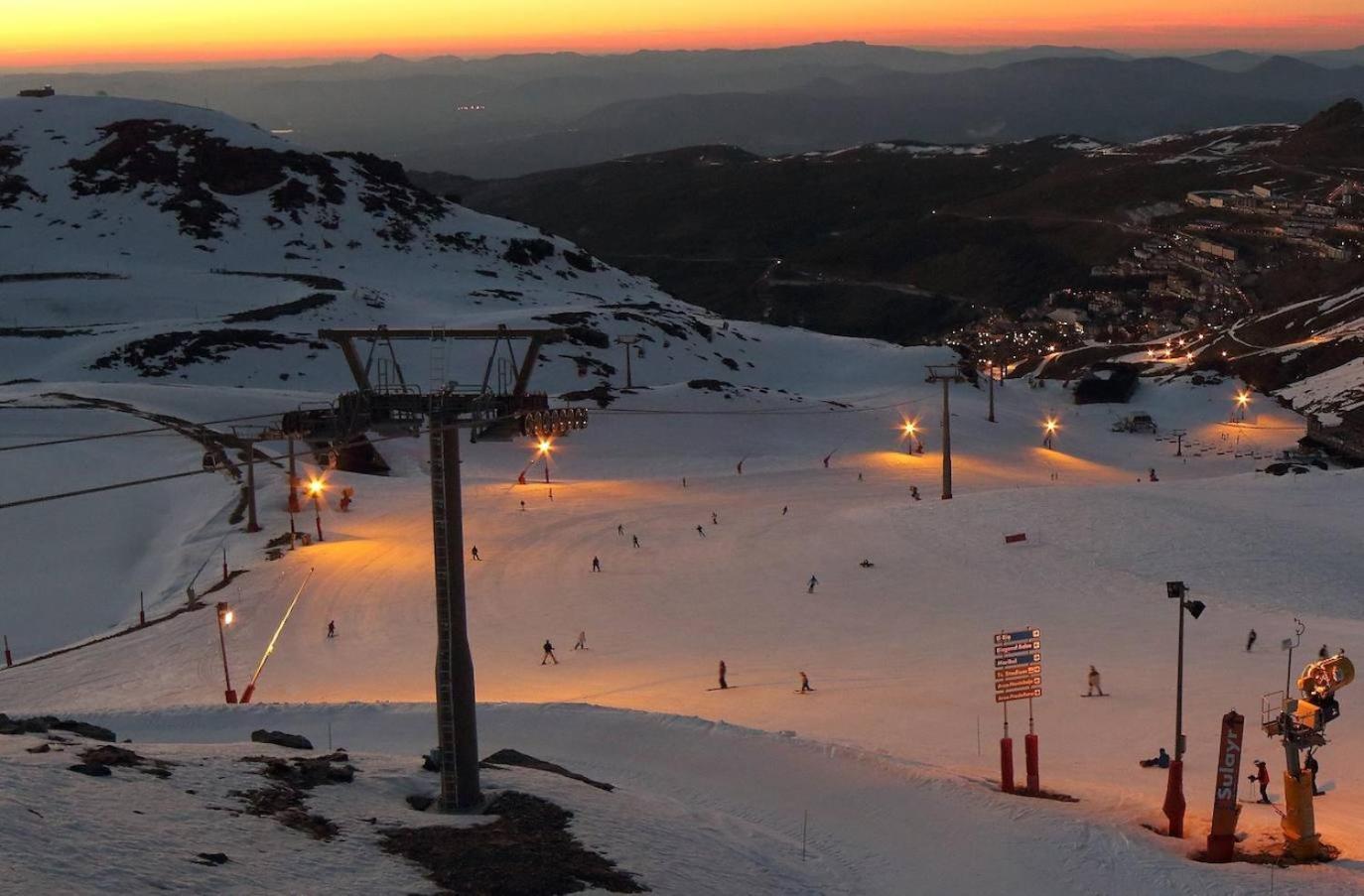 Vista Nevada Ski Lodge 塞拉内华达 外观 照片